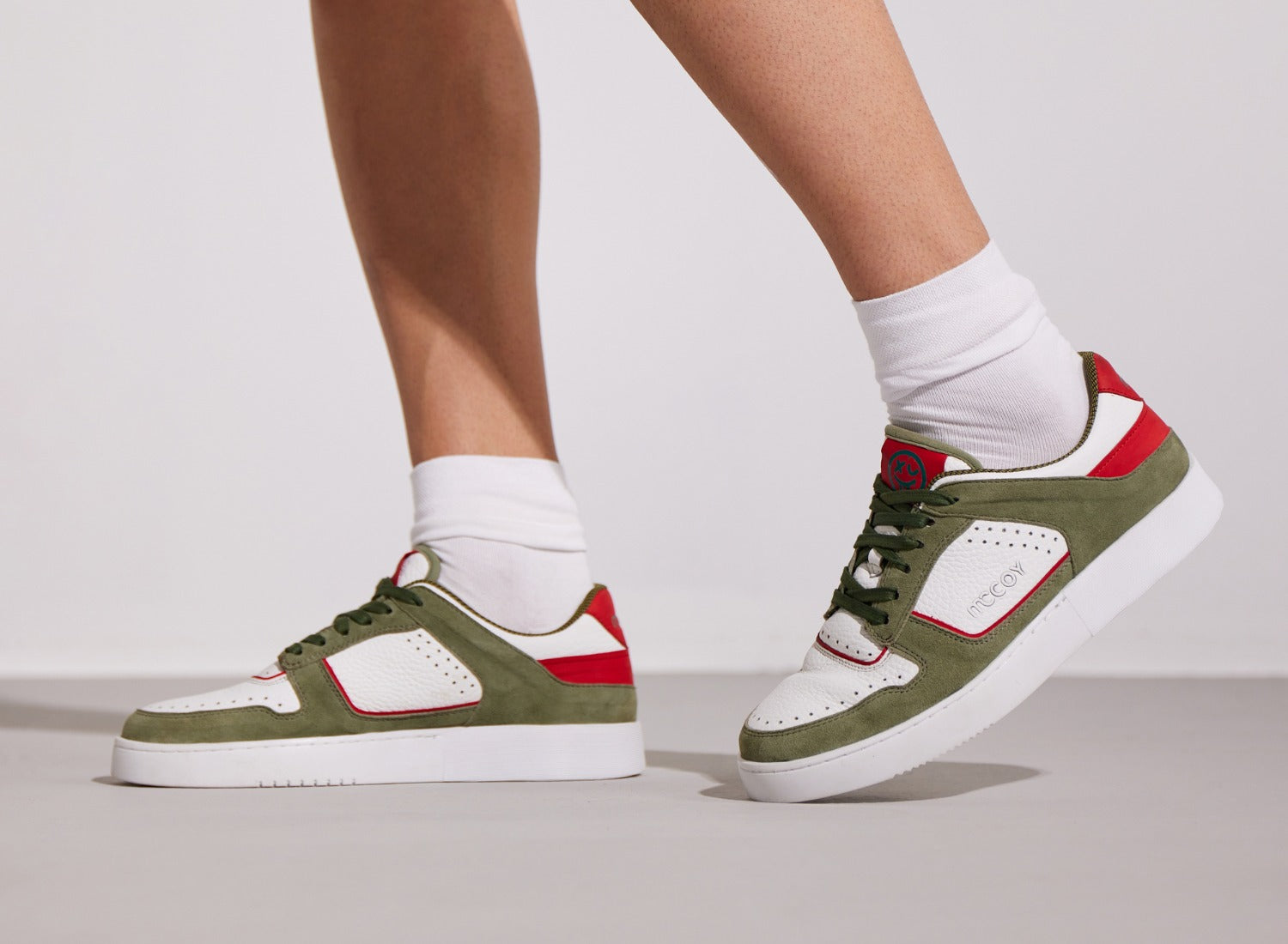 Leather Sneakers: The Rising Trend in India.